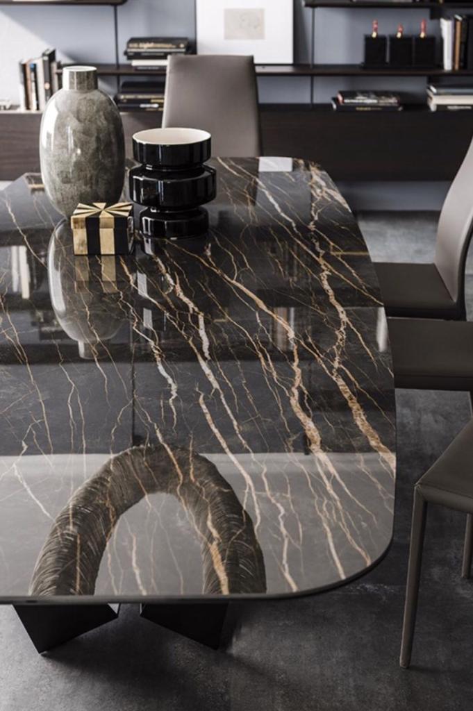 Mermer Yemek Masası